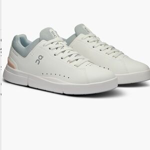 On Running The Roger Advantage Tennis Sneakers